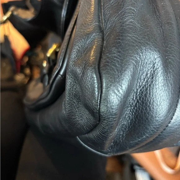 Coach SoHo G1380-F24686 Black Pebbled Leather 3-Compartment Hobo Bag in EUC - Picture 9 of 16